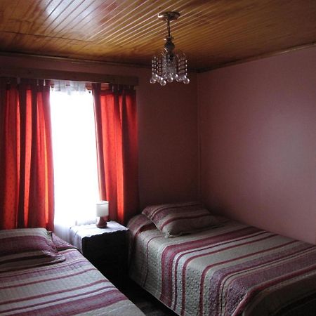 Hospedaje Los Cipreses Coyhaique Buitenkant foto